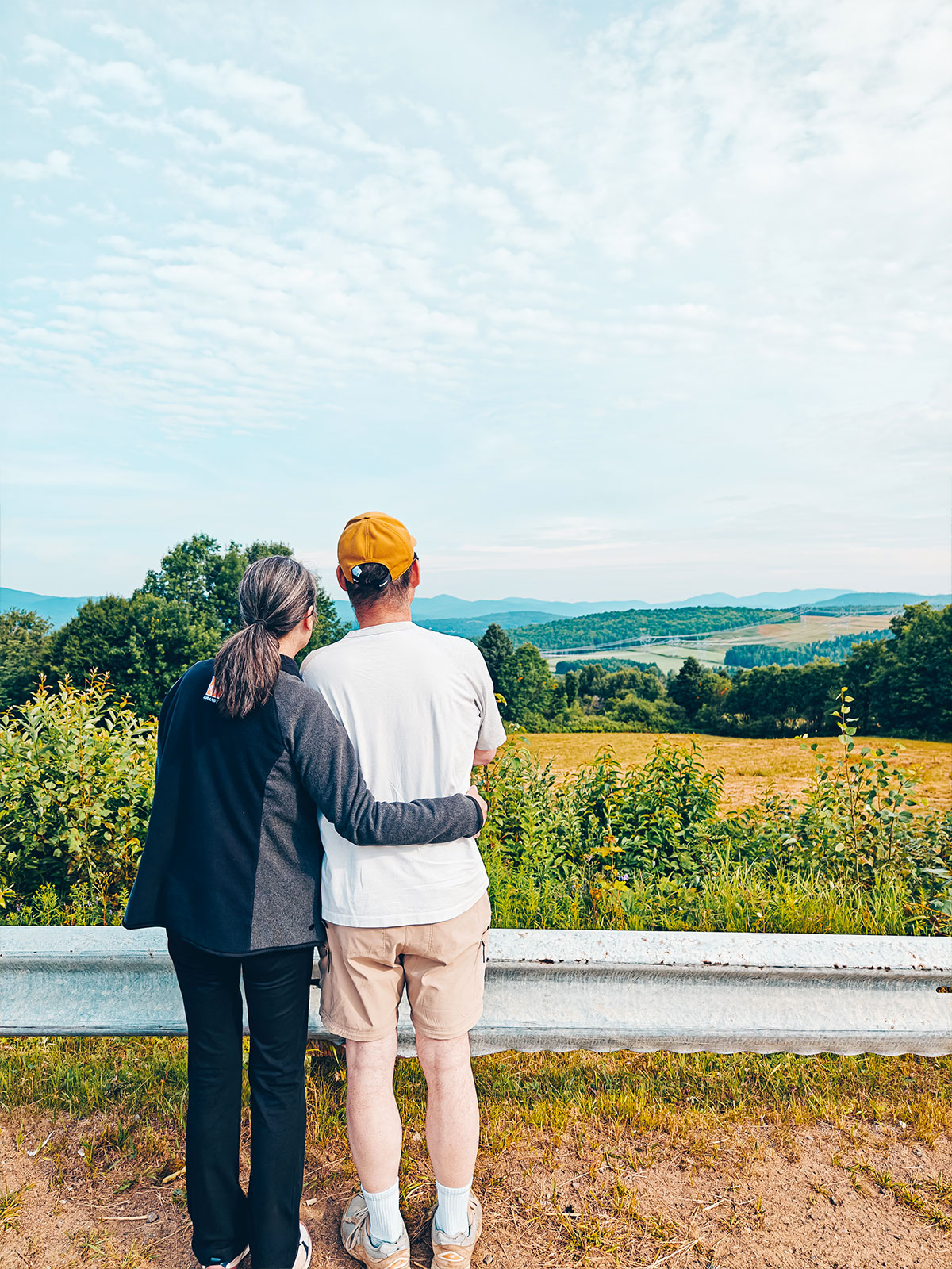 Devant le panorama de la Côte-de-Beaupré