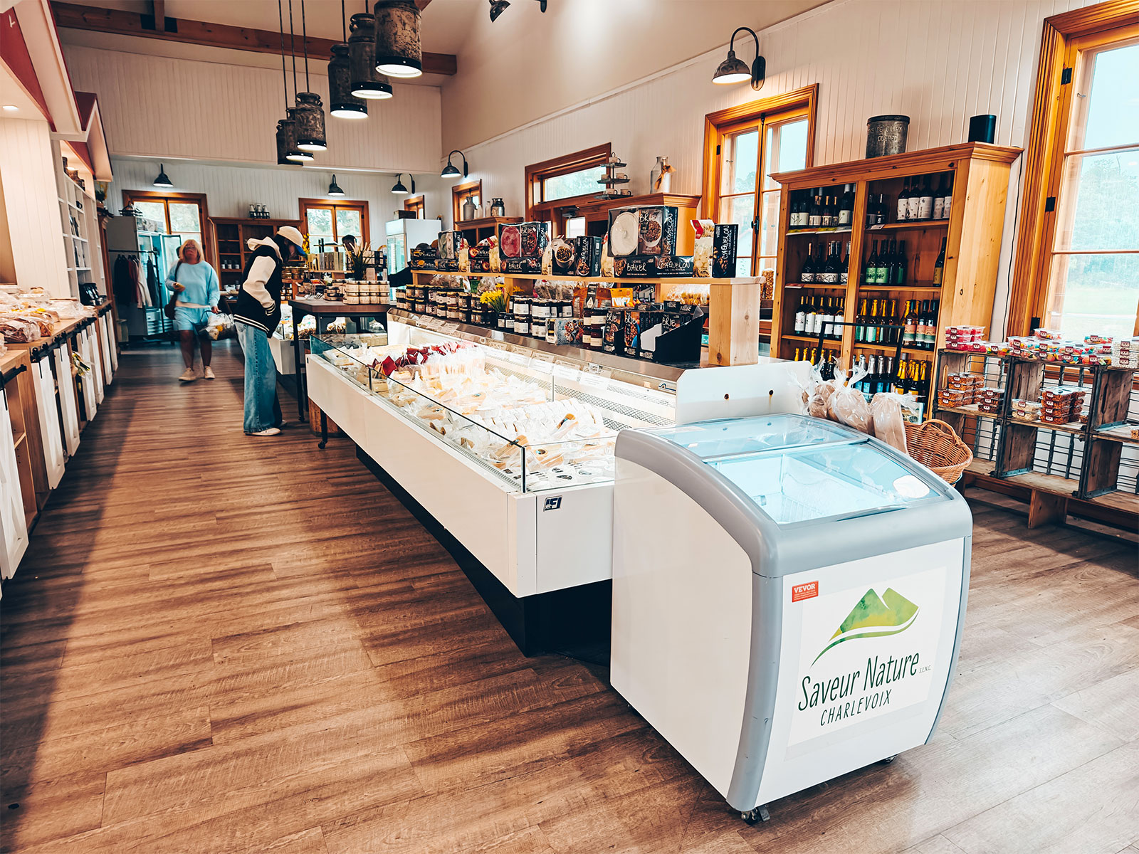 Le comptoir de la boutique à l’intérieur de la laiterie
