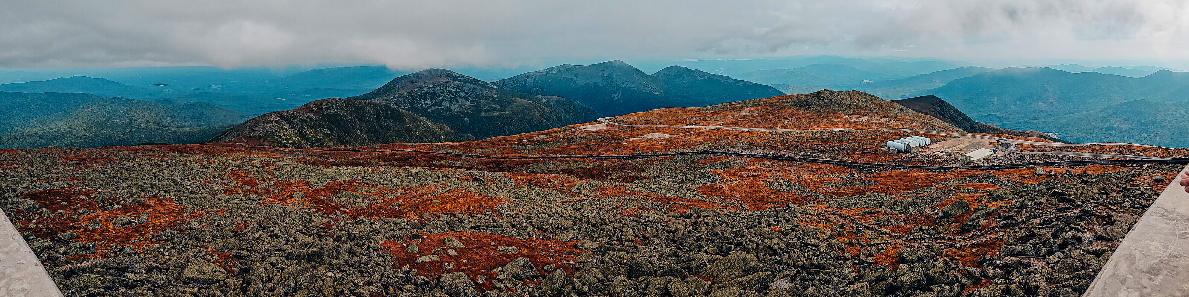 Panorama des montagnes Blanches depuis le sommet du Mount Washington