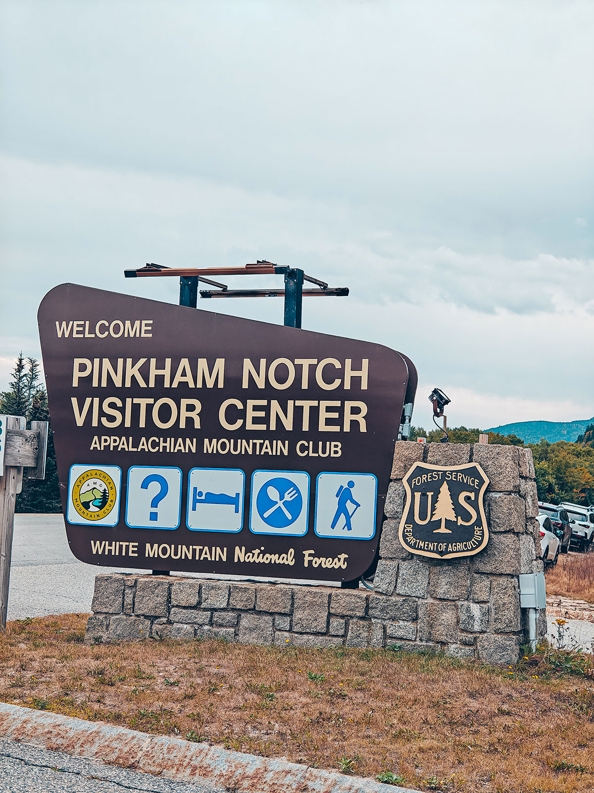 Le panneau du Pinkham Notch Visitor Center, de l'Appalachian Mountain Club