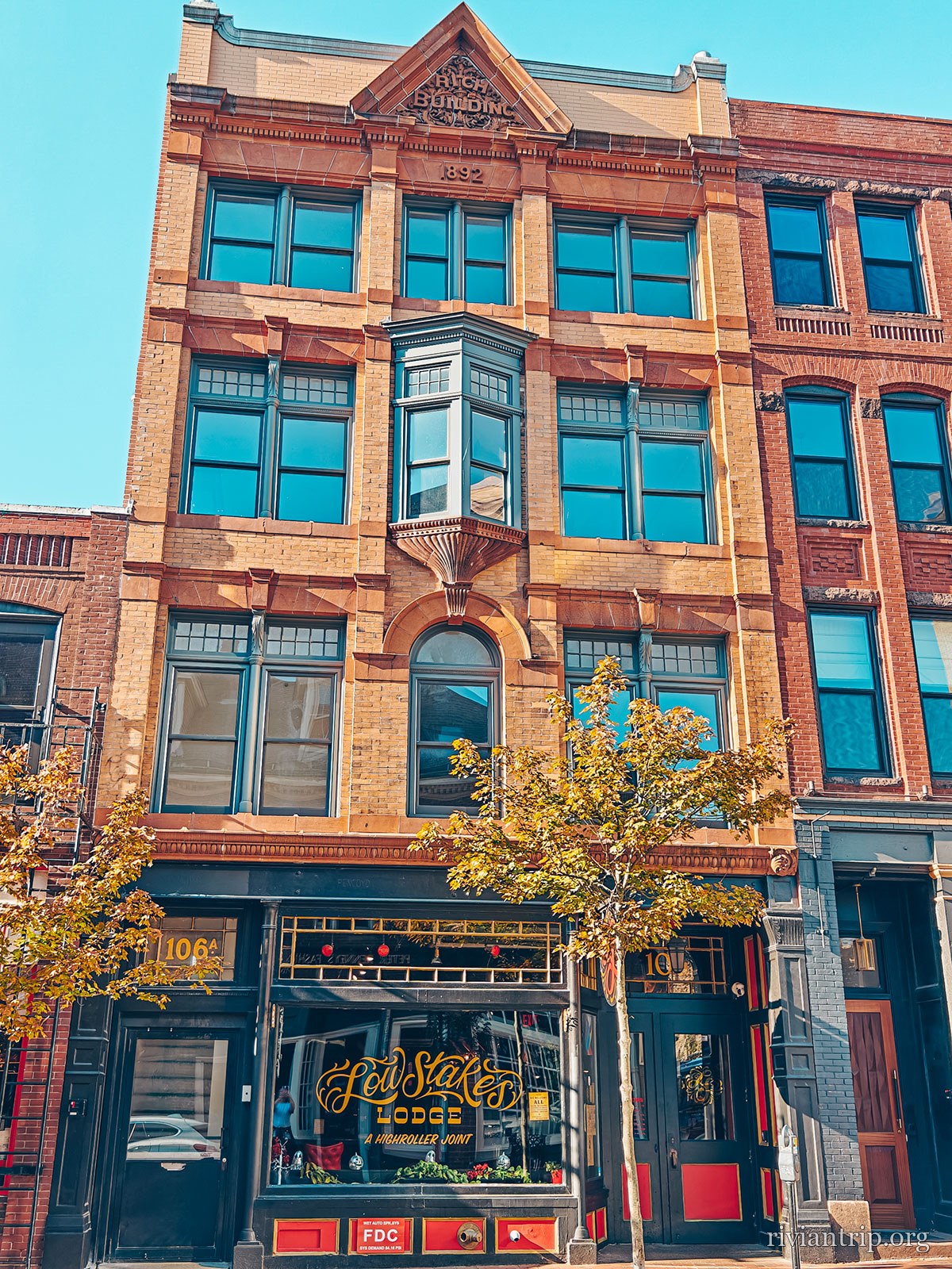 Une rue de Portland, dans la brique du Old Port