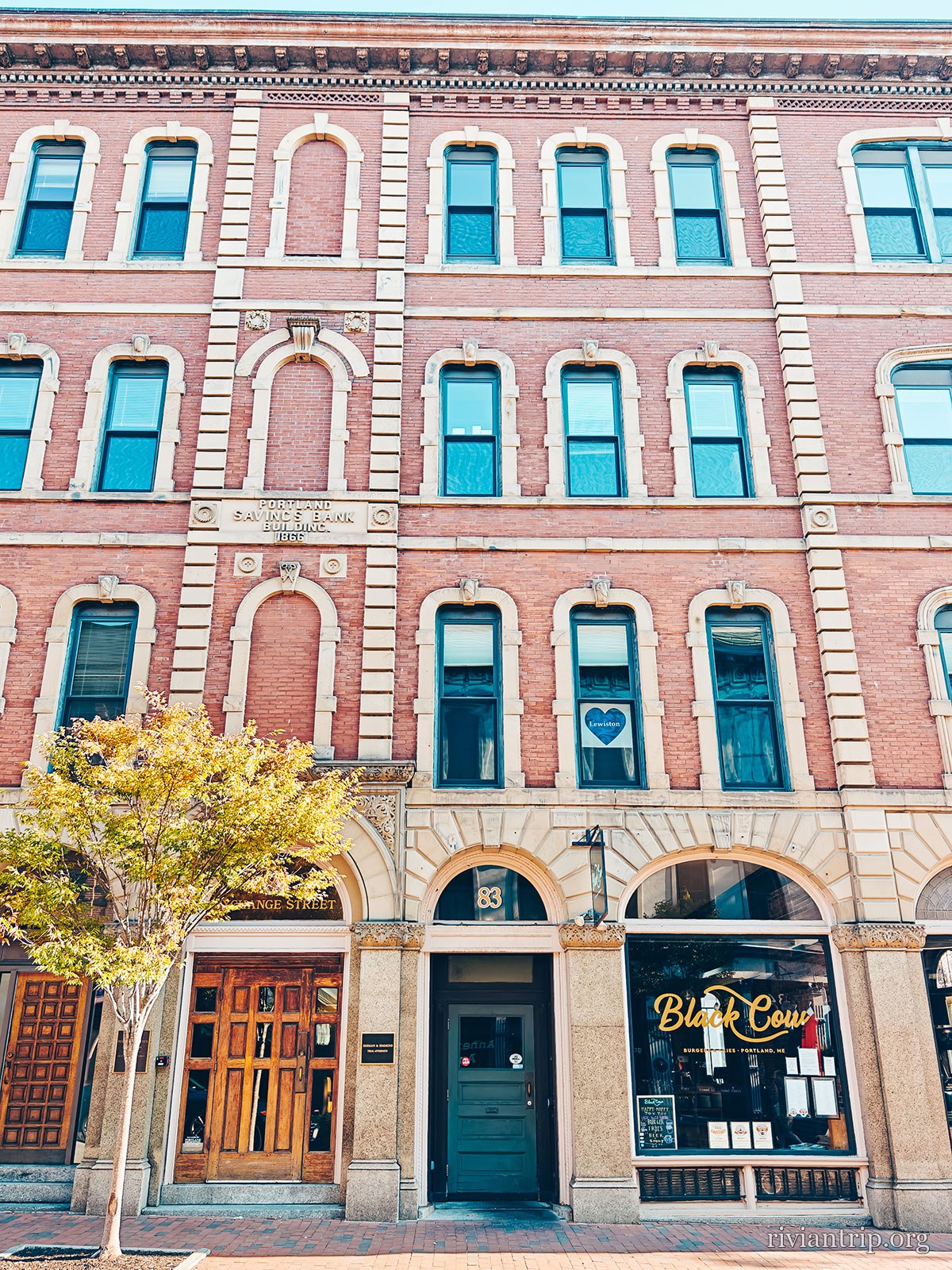 Une rue de Portland, dans la brique du Old Port