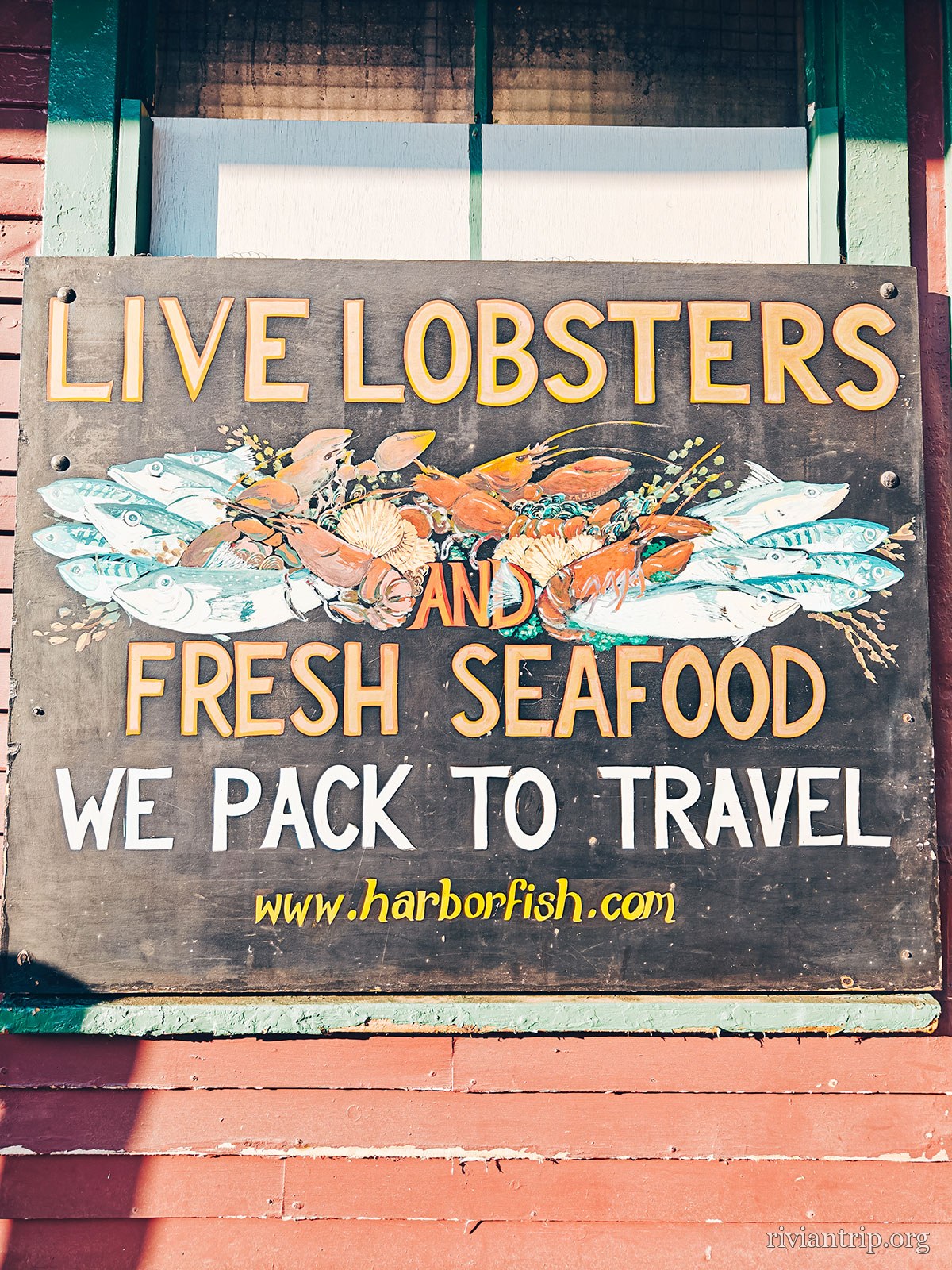 L’enseigne du Harbor Fish Market : « Live Lobsters and Fresh Seafood »